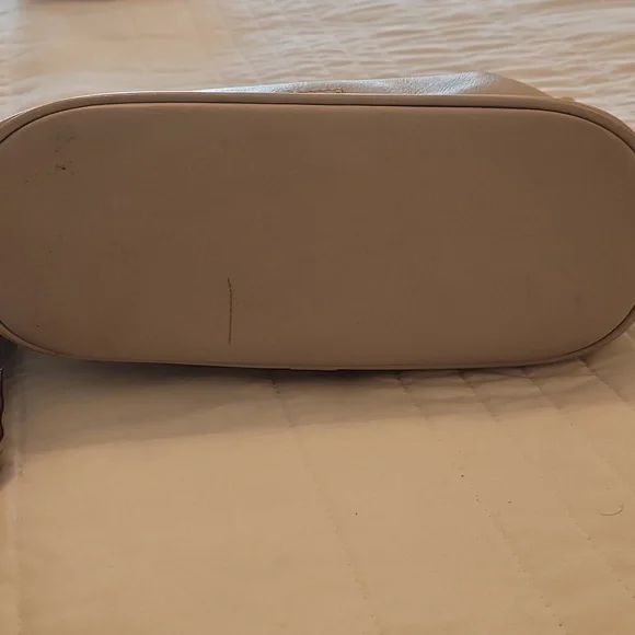 Dooney And Bourke Florentine Leather Large Dottie Crossbody - Picture 7 of 9